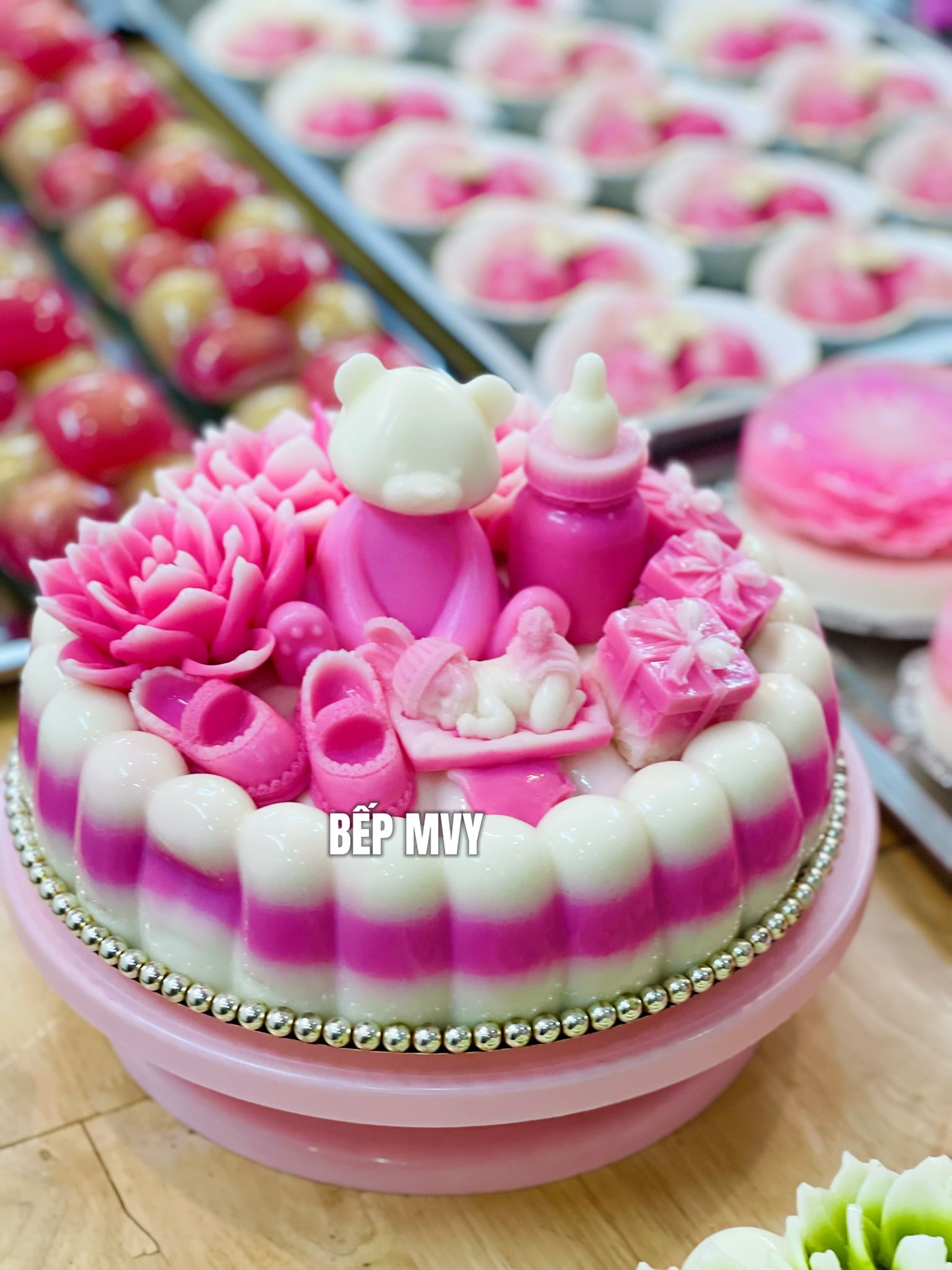 Khuôn silicon gấu lớn ngồi 4D đổ thạch