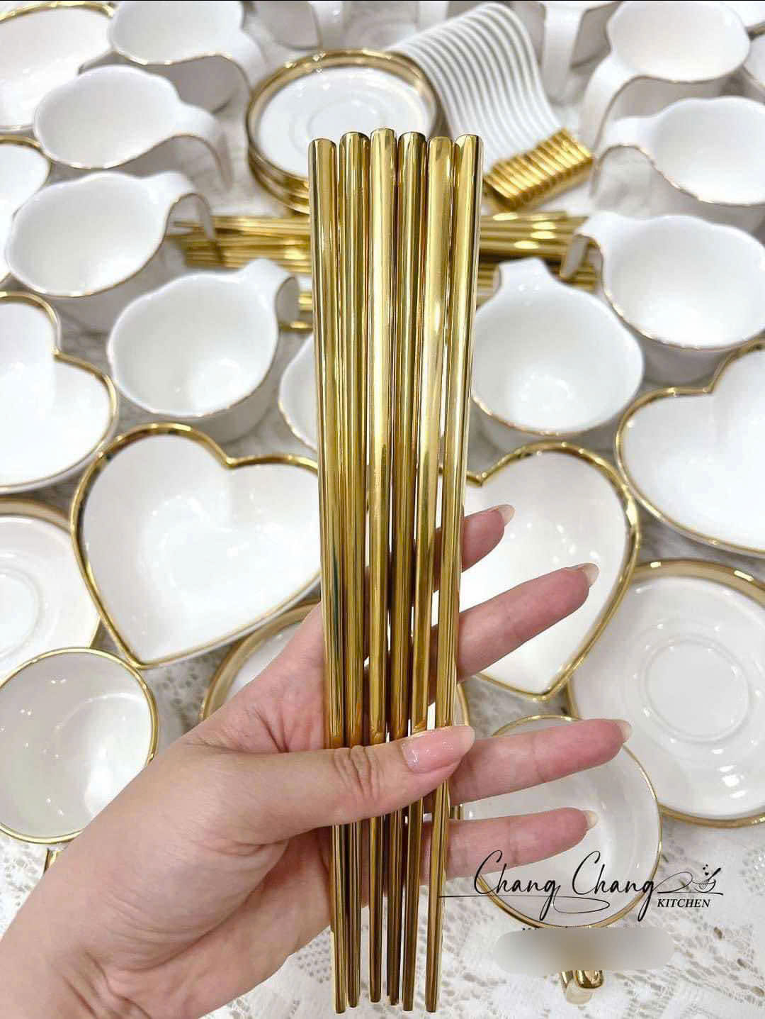 Đũa inox mạ vàng decor mâm cúng, trang trí bàn ăn, đũa ăn cơm