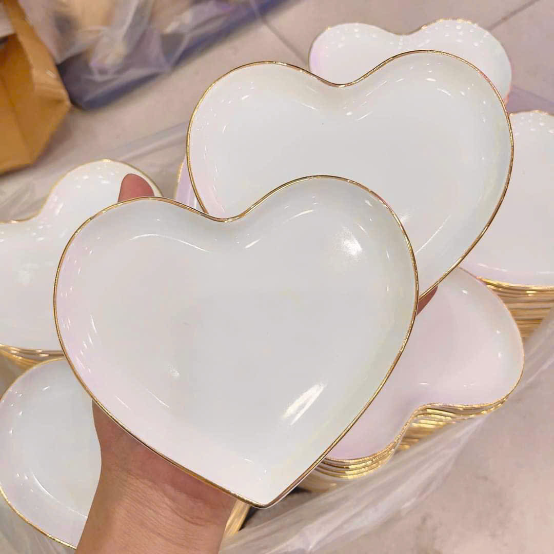 Đĩa tim sứ viền vàng mảnh đựng xôi thạch bày mâm cúng, đĩa tim sứ decor bàn ăn
