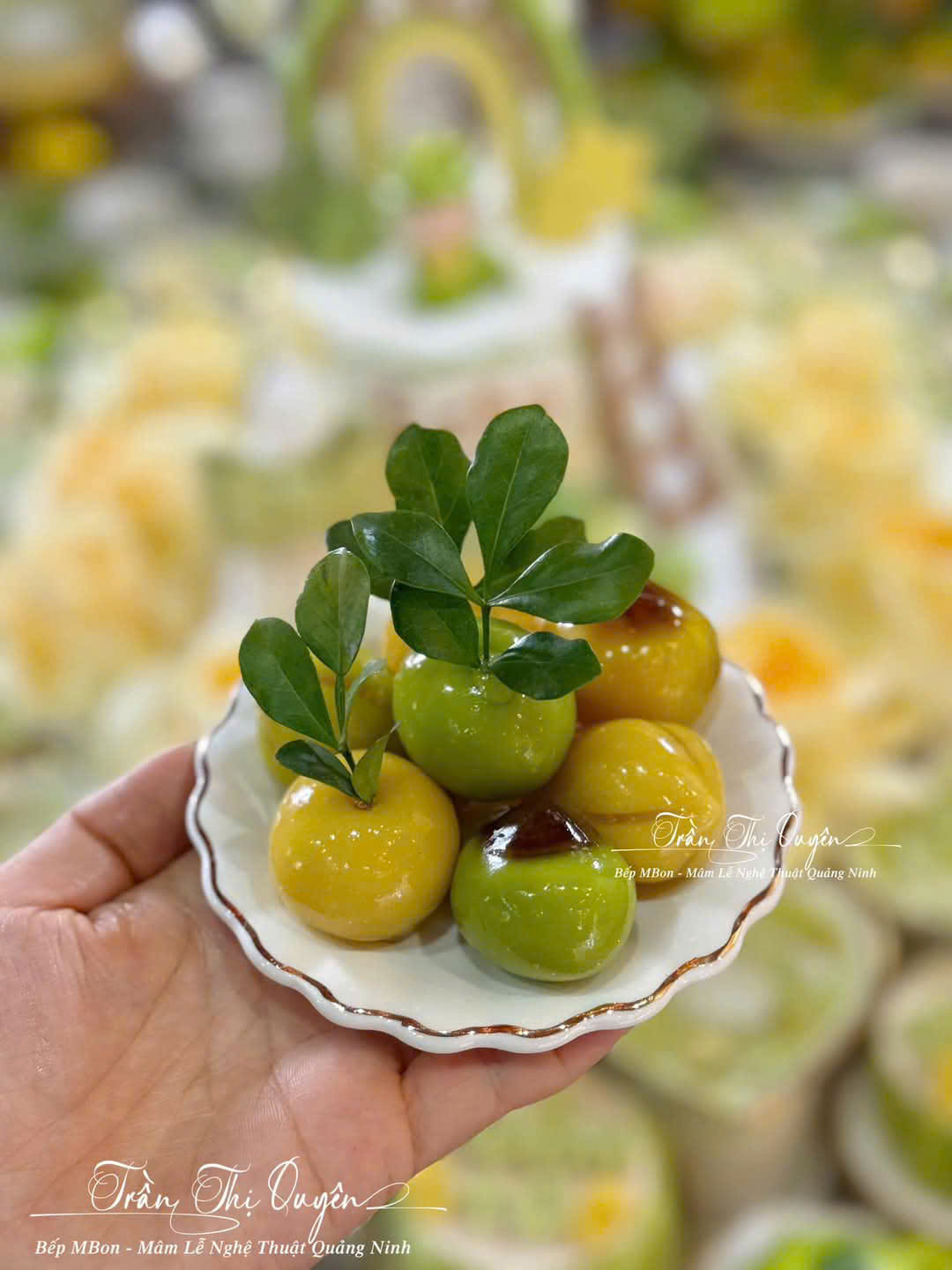 Đĩa lượn viền vàng 11cm đựng xôi, bánh, thạch decor mâm cúng, bàn ăn