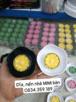 Đĩa nhựa đựng nến màu trắng, đen bày mâm cúng, trang trí bàn ăn