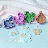 Bộ cắt nhựa tạo hình bánh quy, hoa đậu trang trí xôi hình ngựa, xe nôi...